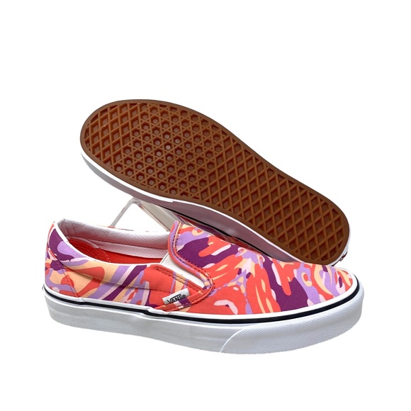 VANS Classic Slip On Shoe For Women Canvas Skate Sneakers Multi Pink VN0A7Q5DBJ1 - Picture 7 of 9